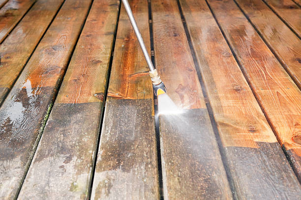 Why Choose Our Certified Pressure Washing Experts for Your Project Needs in Avon Park, FL?